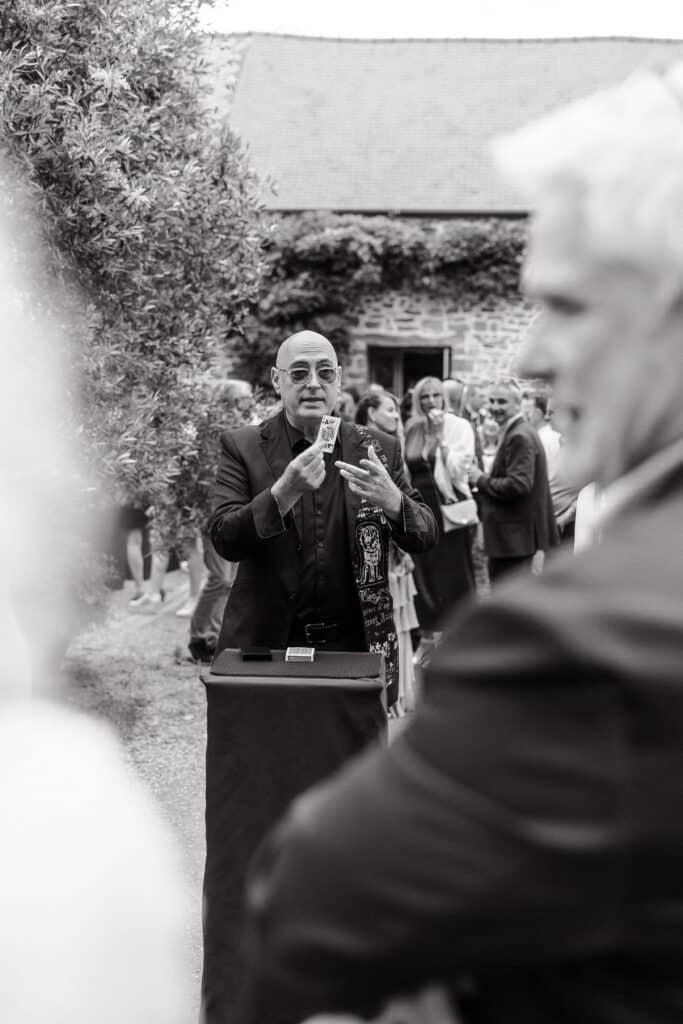 Vincent Gaillard Magie Close up by Roxane Beaufils 2