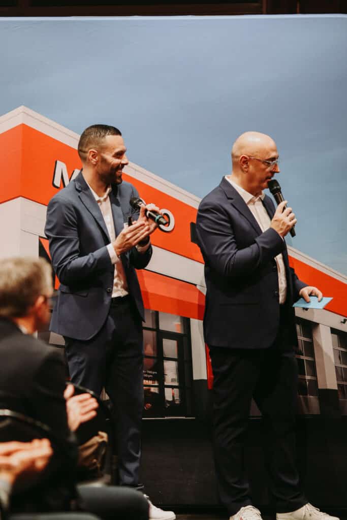 Vincent Gaillard - CONVENTION_MOTRIO_25_(83) Vincent Gaillard CONVENTION MOTRIO 25 83